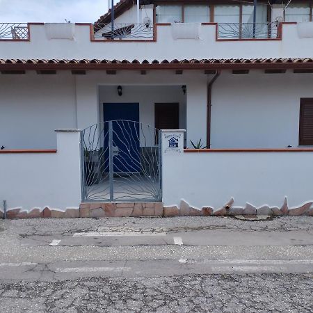 Affitta Camere Zio Peppe San Teodoro  Bagian luar foto