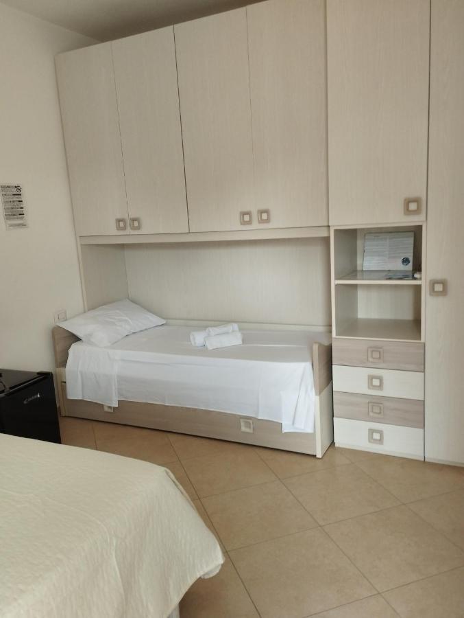Affitta Camere Zio Peppe San Teodoro  Bagian luar foto